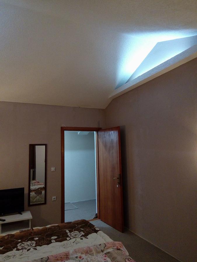 Kafana "Kaj Zoki" Bed & Breakfast Probistip Bagian luar foto